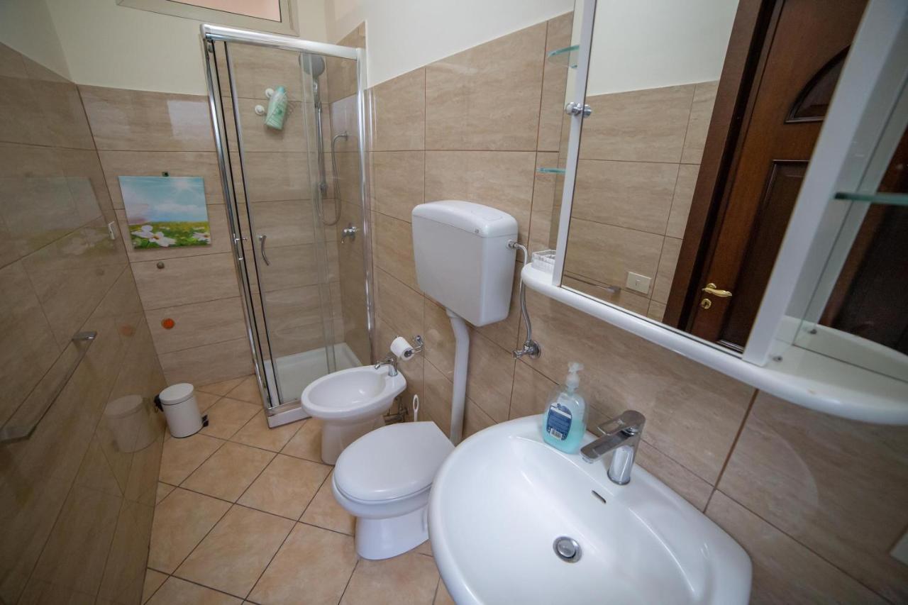 Bed and Breakfast Antichi Profumi CTA Exterior foto